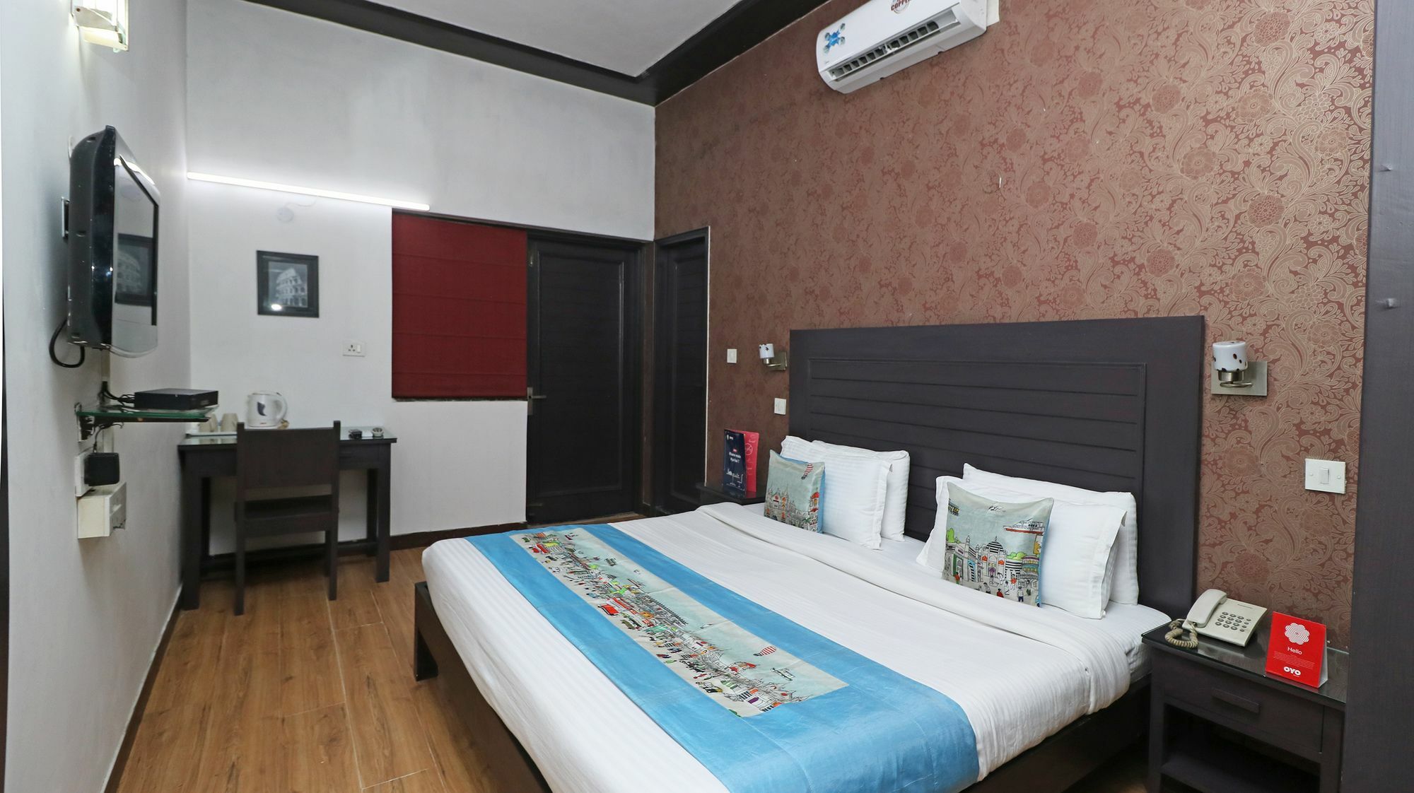 Hotel Chalet New Delhi Buitenkant foto